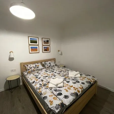 Gloria Apartment