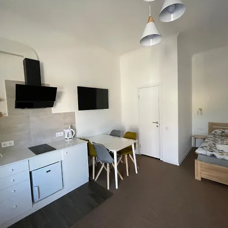 Gloria Apartment *